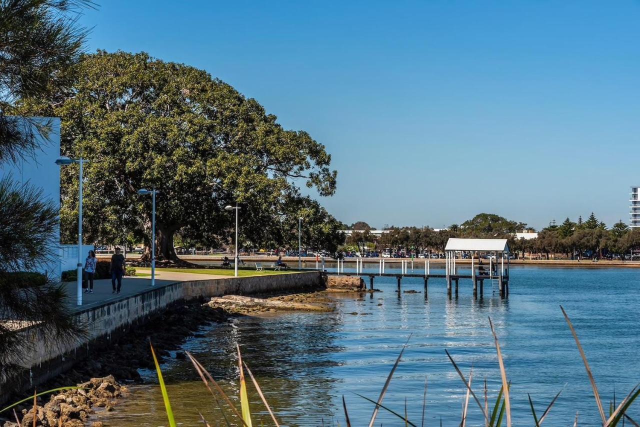 Апартаменти The Hutt On Mandurah Marina Екстер'єр фото